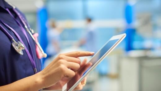 Blue light discount  nurse checking ipad