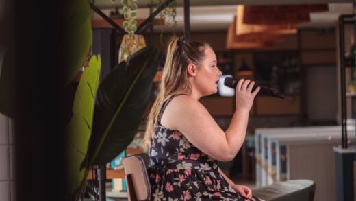 Live singer