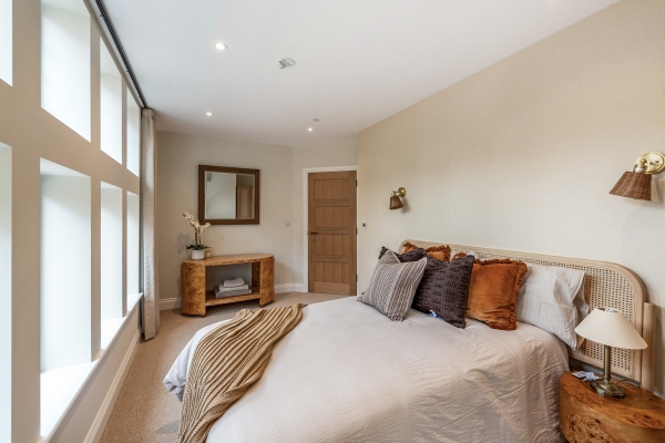 2nd Double bedroom