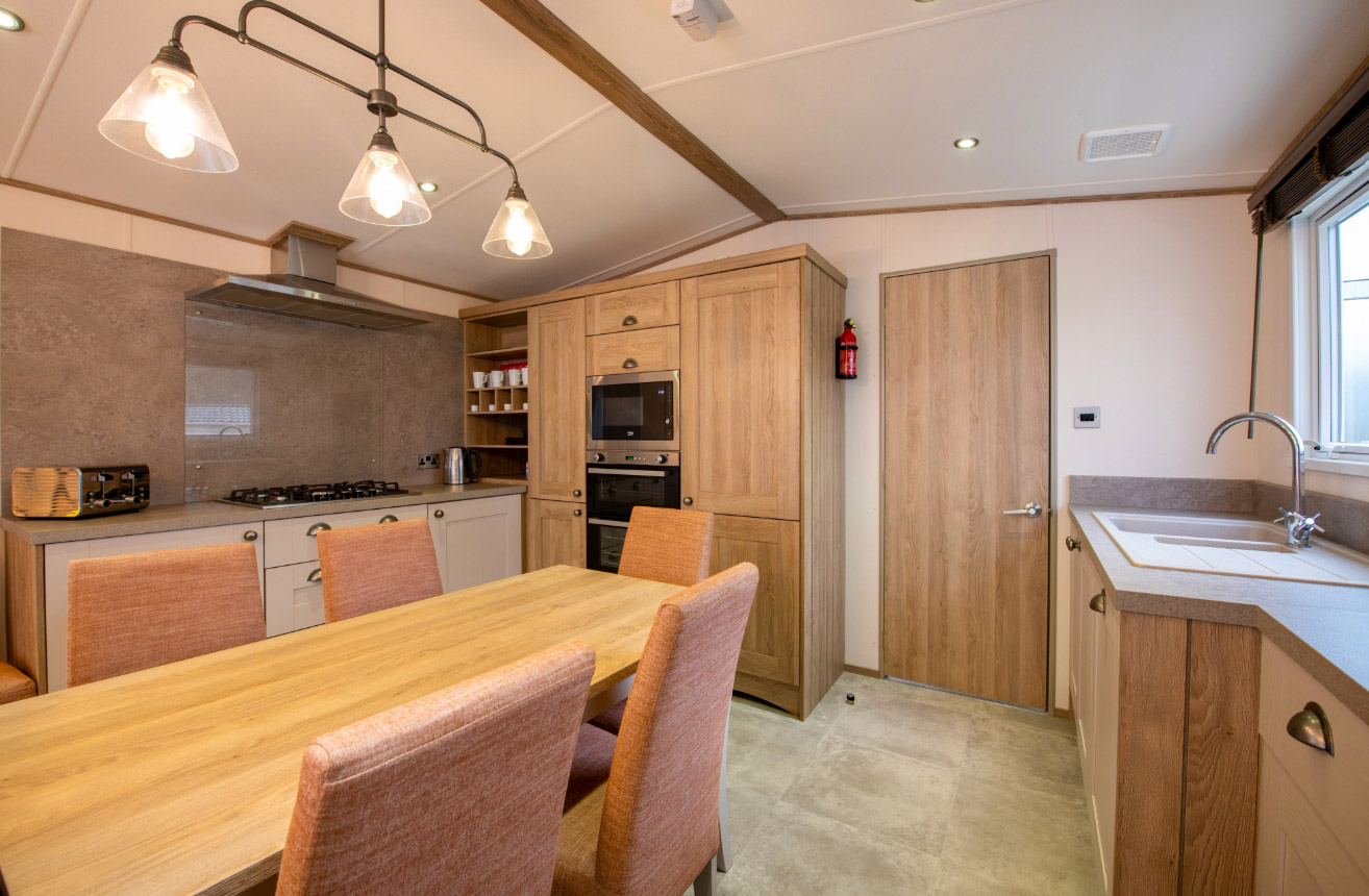 1314 x 860 DV M14 Premium 3 Bed Kitchen 2