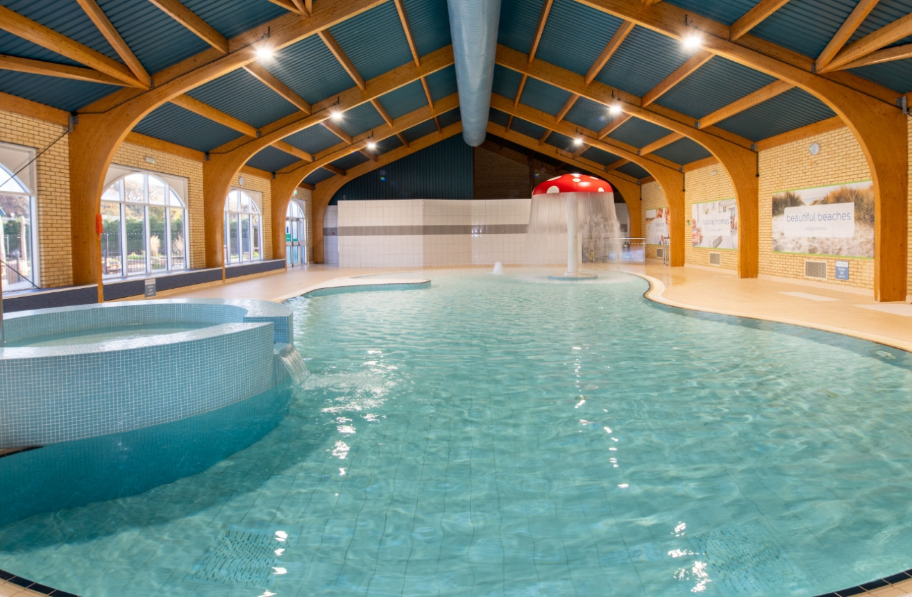 2024 HP 1360x870 Indoor Pool