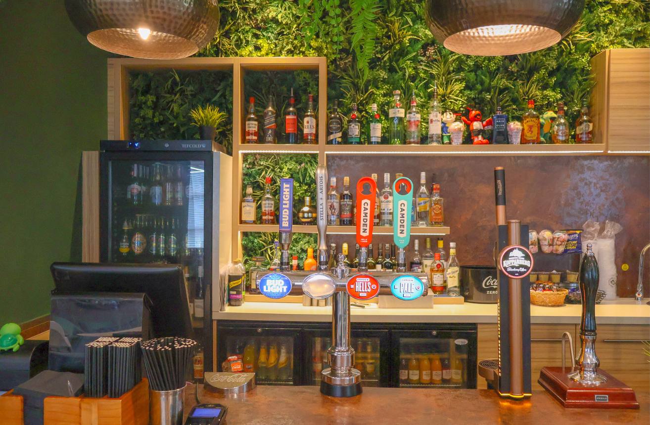 Bashley lounge4 1314x860