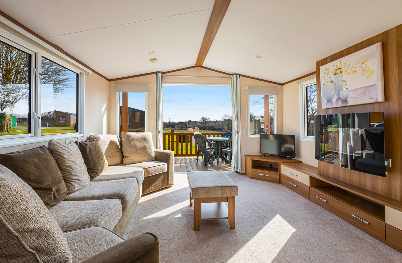 Buzzard Living 1314x860