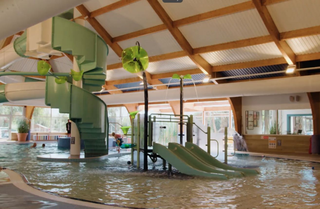 CT indoor pool 1314 x 860