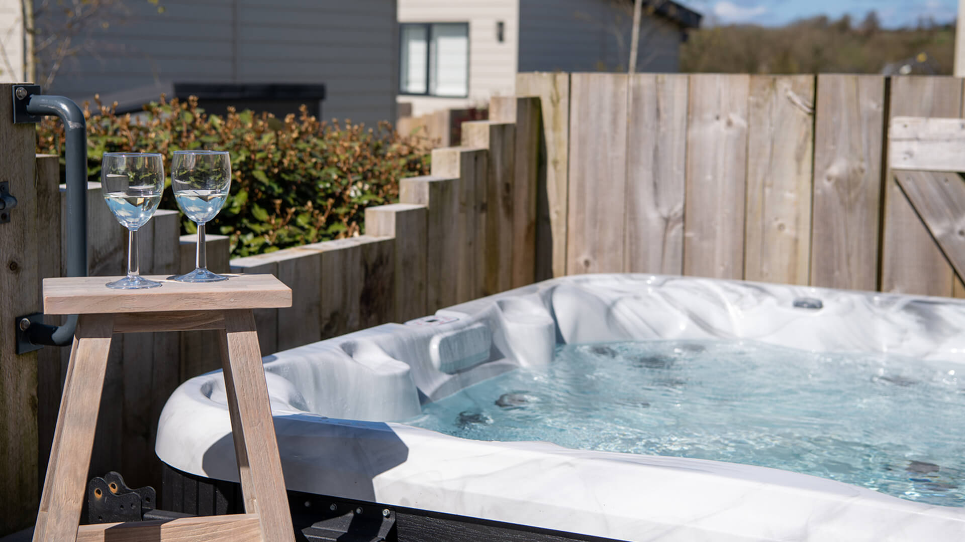 Hot Tub Holidays Lodges & Caravans With Hot Tubs