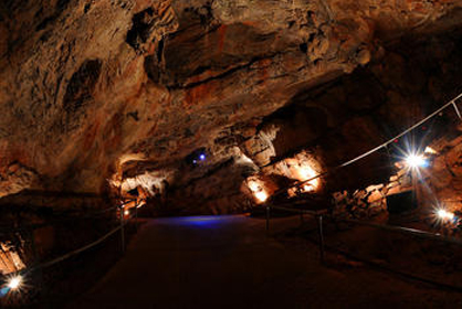 Kents Cavern 418x280