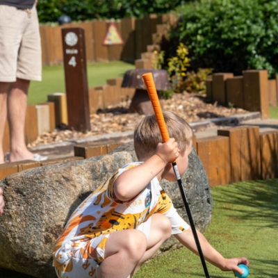 Adventure golf activity