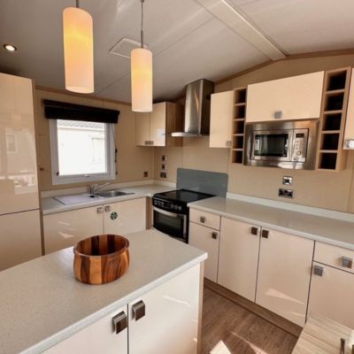 CT Regal Sandringham 400x400