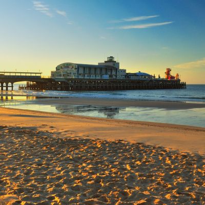 bournemouth beach with pier in the background