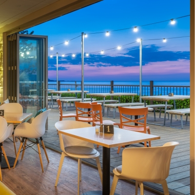 Lantern deck at the bay (1)