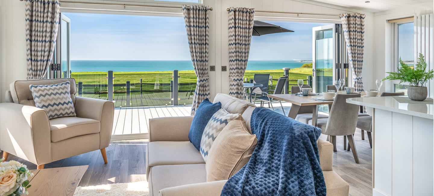 1.Seafronter Living 1440x650