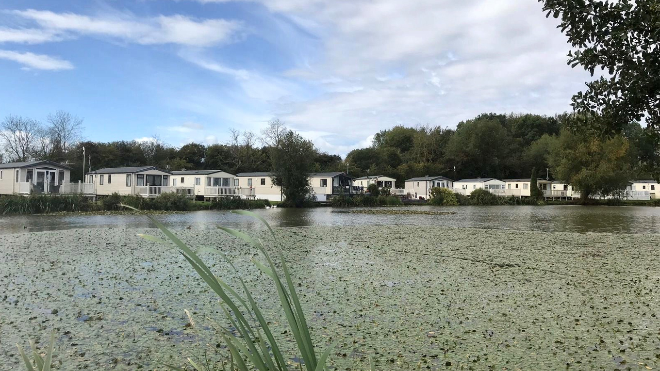 Cotswold Premium Pitch 2 1360x765