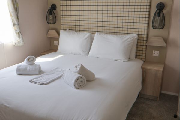 Classic caravan - Main bedroom - double bed