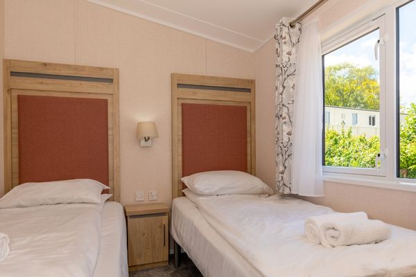 Deluxe Loedge twin room