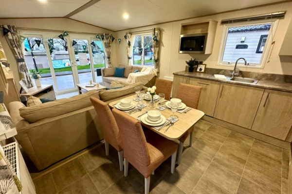 BASH ABI Beverley Living 600x400