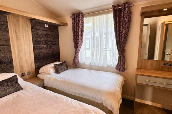 CTR Atlas Laburnum twinbedroom 600x400