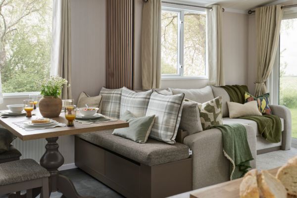 Swift Morlaix dining area