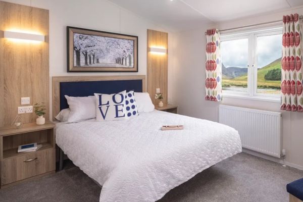 The Mountview Lodge Master bedroom