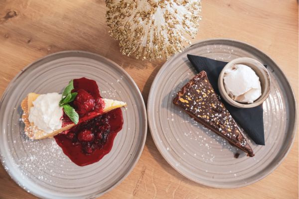 Hoburne festive menu 2026 desserts