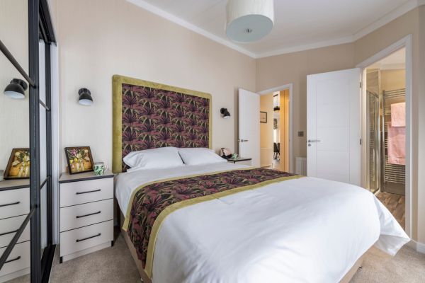 Ikon   master bedroom with en suite