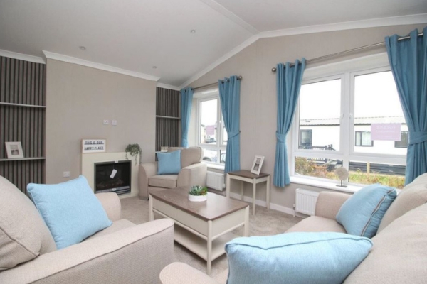 Omar Image living area