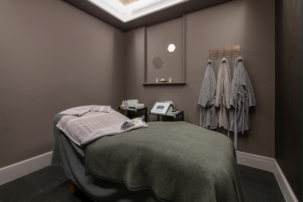 beauty h massage room