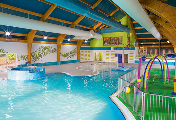 hoburne swimming pool opening times